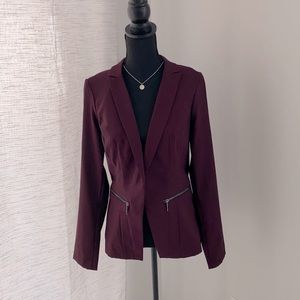 CHARLOTTE RUSSE BURGUNDY BLAZER